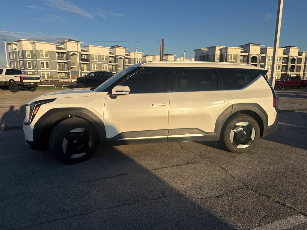 Used 2024 Kia EV9 Wind AWD/4WD image 12