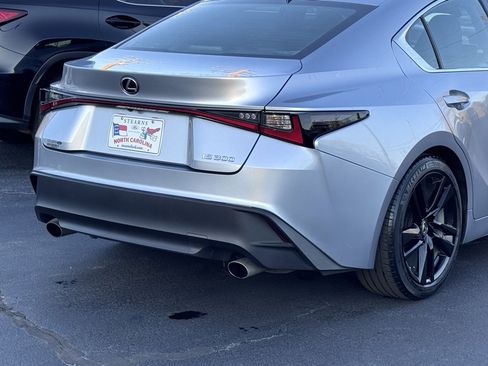 Used 2022 Lexus IS 300 image 38