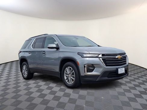 Used 2023 Chevrolet Traverse LT w/ LPO, Floor Liner Package AWD/4WD image 1