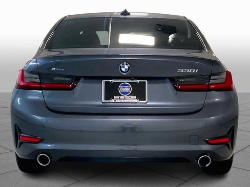 Used 2019 BMW 330i xDrive Sedan w/ Convenience Package image 4
