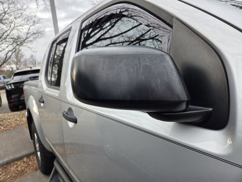 Used 2013 Nissan Frontier SV w/ SV Value Truck Pkg image 13