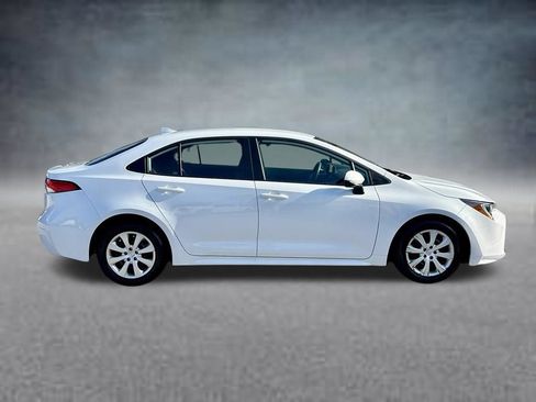 Used 2024 Toyota Corolla LE FWD image 4