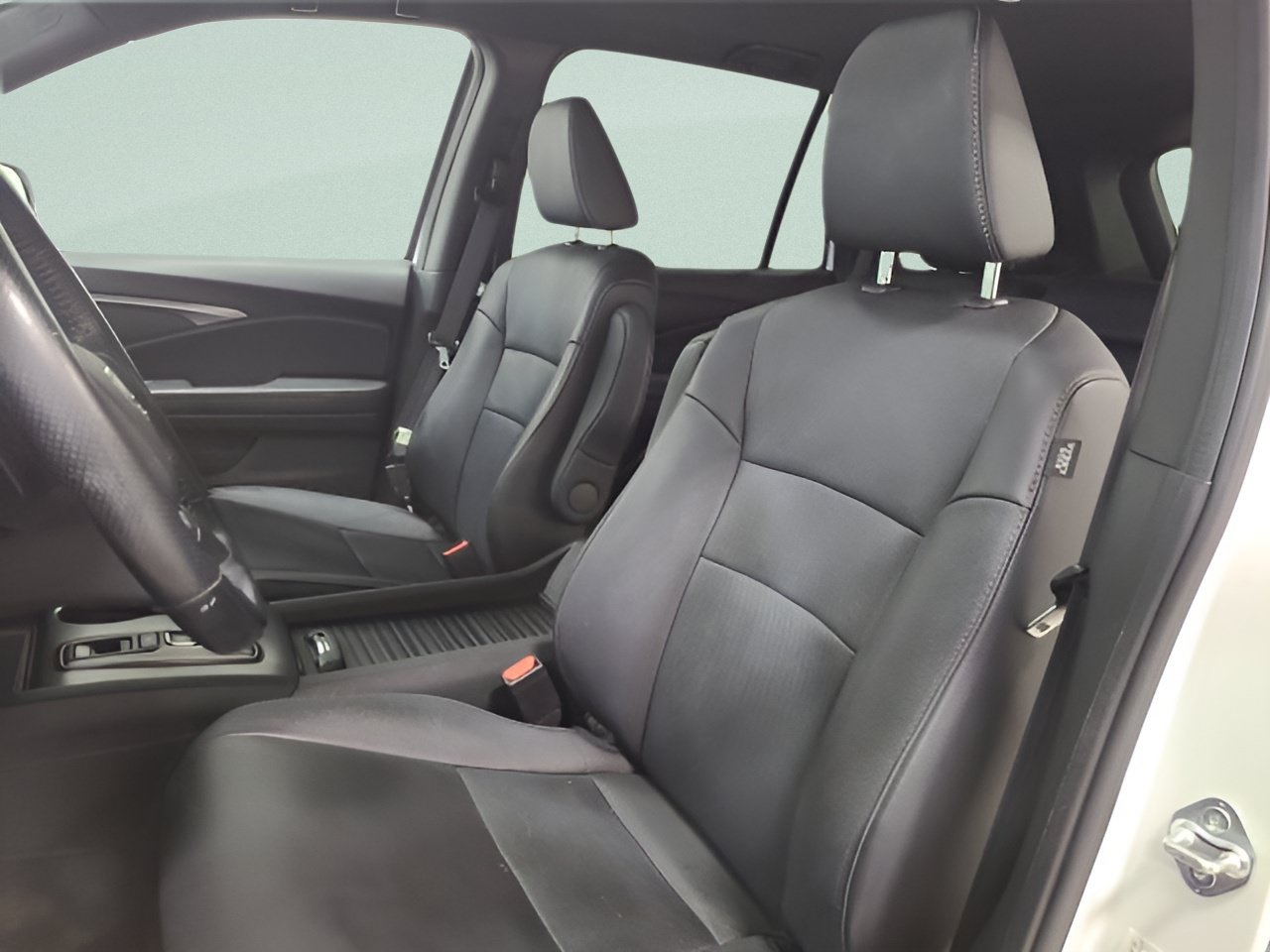 Used 2023 Honda Passport EX-L image 19
