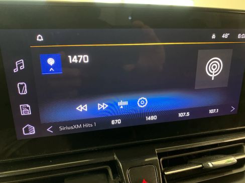 Used 2025 Chevrolet TrailBlazer LT image 28