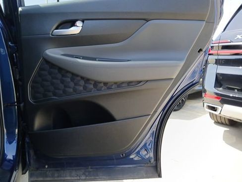 Used 2023 Hyundai Santa Fe SE AWD/4WD image 10