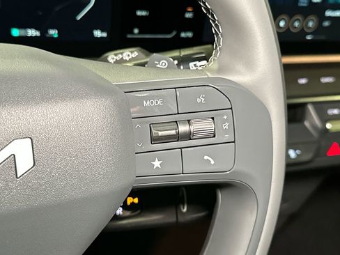 New 2026 Kia EV9 Land image 23