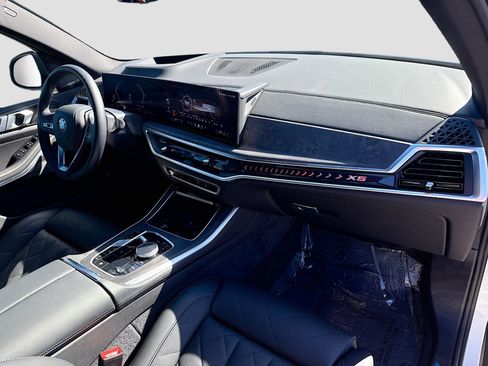 New 2025 BMW X5 xDrive50e w/ Climate Comfort Package image 13