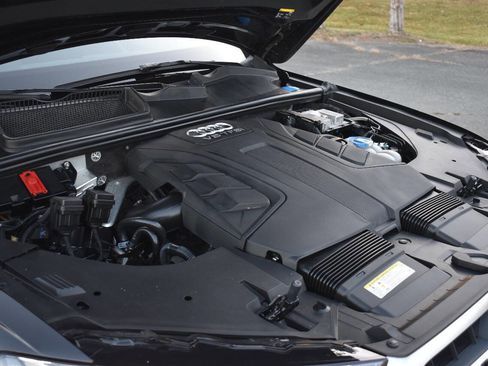 Used 2017 Audi Q7 3.0T Premium Plus w/ Premium Plus Package image 36