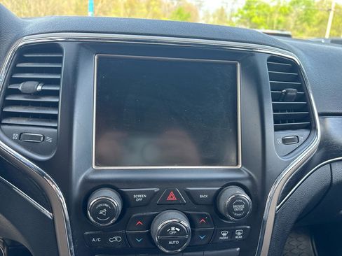 Used 2014 Jeep Grand Cherokee Limited AWD/4WD image 30