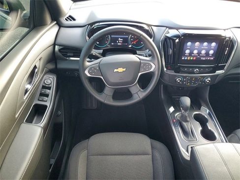 Certified 2023 Chevrolet Traverse LT image 17