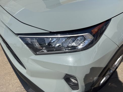 Used 2021 Toyota RAV4 XLE w/ XLE Grade Weather Package image 6