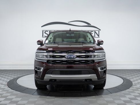 Used 2024 Ford Expedition Limited AWD/4WD image 2