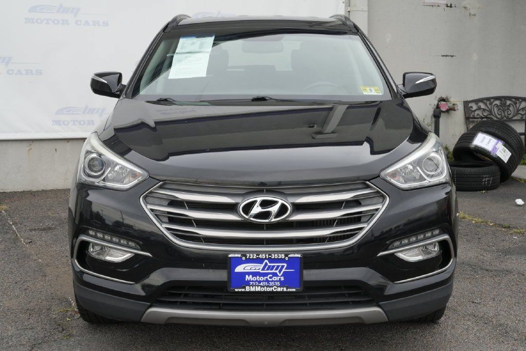 Used 2018 Hyundai Santa Fe Sport 2.0T w/ Cargo Package AWD/4WD image 5