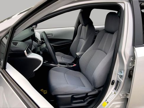 Used 2024 Toyota Corolla SE FWD image 8