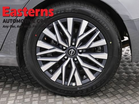 Used 2025 Nissan Altima 2.5 SV image 33