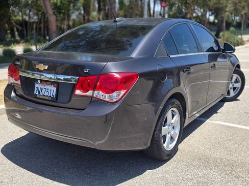 Used 2016 Chevrolet Cruze LT w/ Technology Package FWD image 41