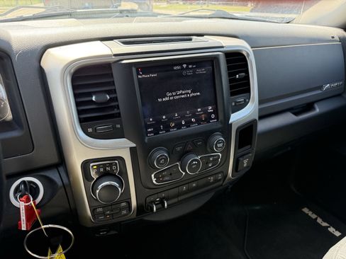 Used 2018 RAM 1500 Big Horn image 19