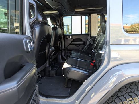 Used 2020 Jeep Wrangler Unlimited Sahara AWD/4WD image 37
