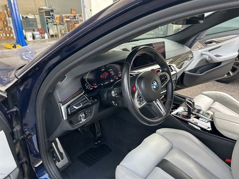 Used 2022 BMW M5 w/ Executive Package image 5