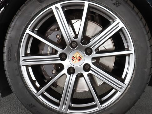 Certified 2025 Porsche Panamera RWD image 27