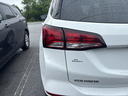 Used 2023 Chevrolet Equinox LT AWD/4WD image 7