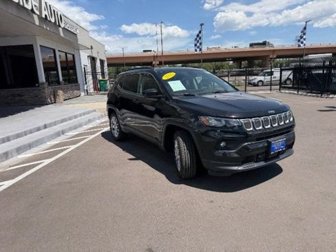 Used 2022 Jeep Compass Latitude AWD/4WD image 13
