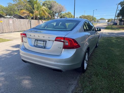Used 2015 Volvo S60 T5 Premier image 3