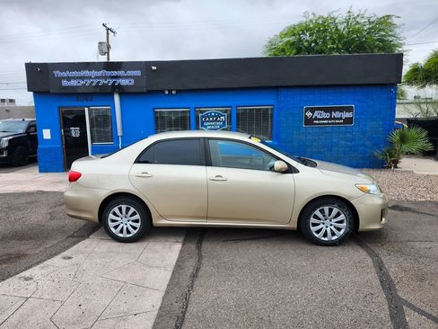 Used 2013 Toyota Corolla LE FWD image 7