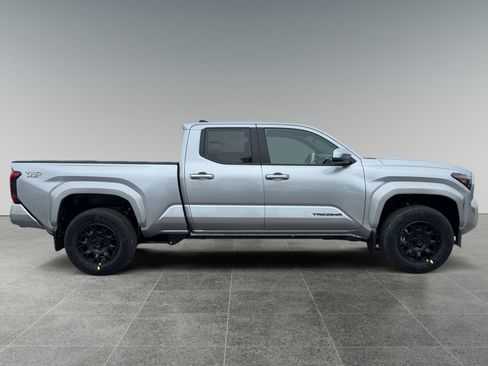 New 2025 Toyota Tacoma TRD Sport image 6