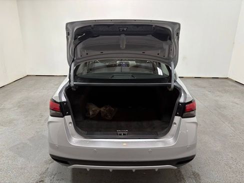 Used 2022 Nissan Versa SV image 10