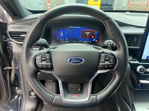 Used 2022 Ford Explorer ST w/ Equipment Group 401A AWD/4WD image 12