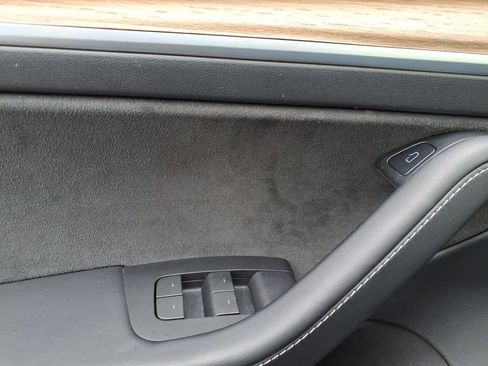 Used 2023 Tesla Model 3 Standard Range RWD image 33