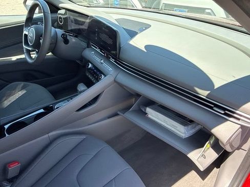 Used 2023 Hyundai Elantra SEL w/ Convenience Package FWD image 24