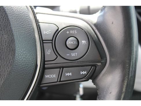 Used 2020 Toyota Corolla SE image 18