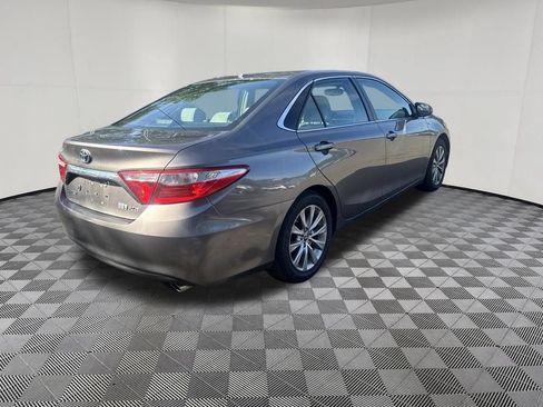 Used 2015 Toyota Camry XLE w/ Moonroof Package FWD image 8