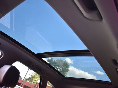 Used 2021 Audi Q5 Prestige w/ Prestige Package image 36