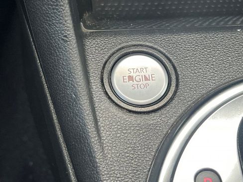 Used 2013 Volkswagen Beetle 2.5 image 17