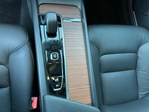 Used 2025 Volvo V60 B5 Cross Country Plus AWD/4WD image 16