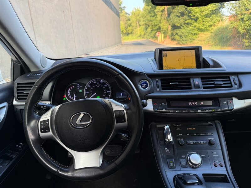 Used 2011 Lexus CT 200h Premium w/ Premium Audio Pkg FWD image 21