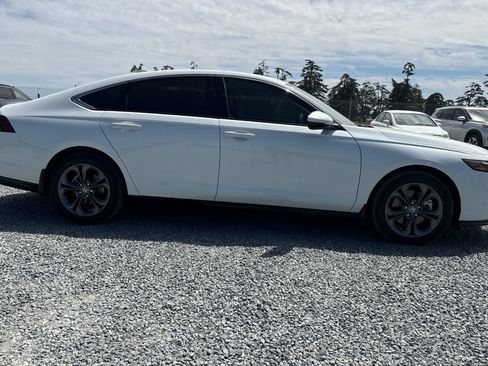 Used 2024 Honda Accord EX-L image 9