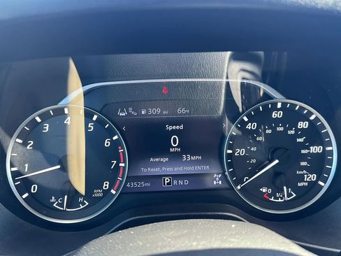 Used 2021 Nissan Titan SV w/ Off Road Protection Package image 21