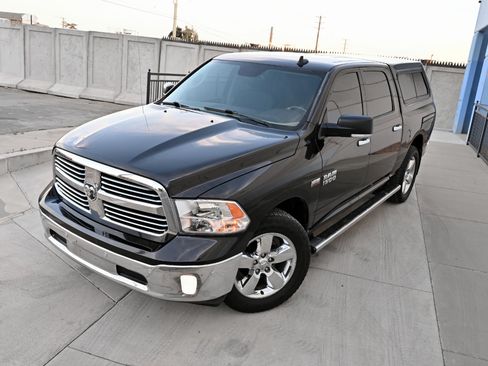 Used 2017 RAM 1500 Big Horn AWD/4WD image 31