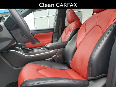 Used 2022 Toyota Highlander XSE image 6