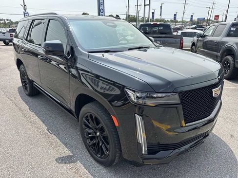 Used 2023 Cadillac Escalade Sport w/ LPO, ONYX Package AWD/4WD image 3