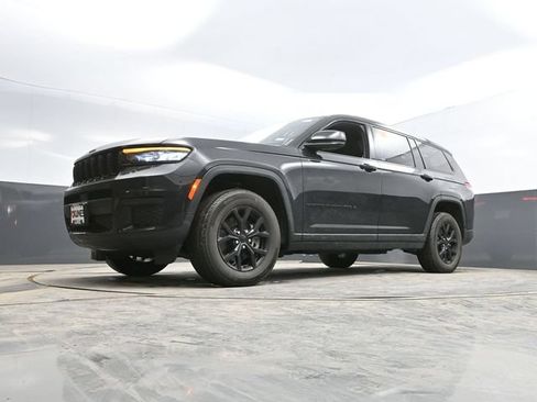 Used 2024 Jeep Grand Cherokee L Laredo AWD/4WD image 51