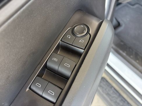 Used 2024 Chevrolet Colorado LT w/ LT Convenience Package II RWD image 11