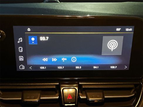 Used 2025 Chevrolet TrailBlazer RS w/ Convenience Package image 14