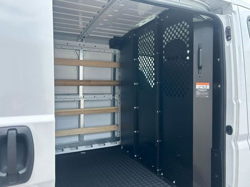 Used 2025 RAM ProMaster 2500 w/ U-Haul Equipment Group FWD image 22