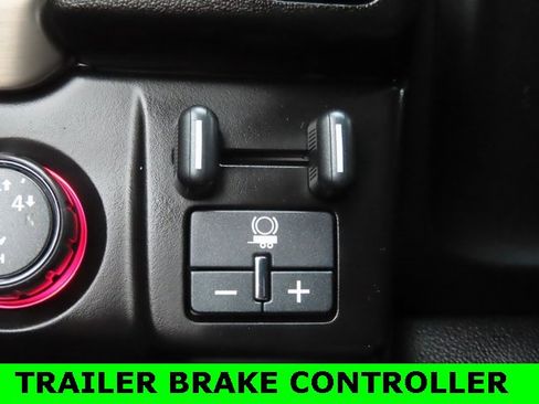 Used 2015 GMC Yukon XL Denali w/ Enhanced Security Package image 35