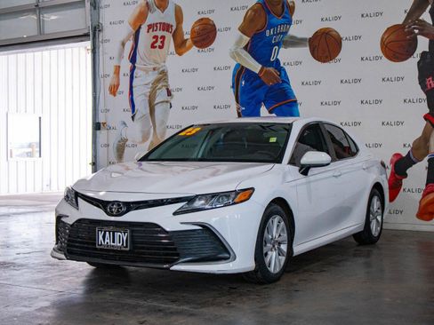 Used 2023 Toyota Camry LE FWD image 20
